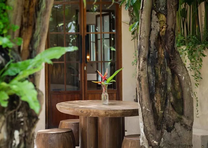 Lucia Tropical 2br Private Pool In ウルワツ