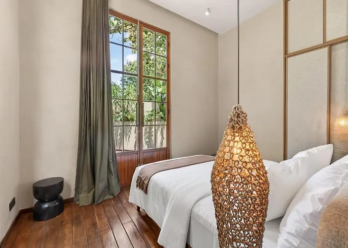Lucia Tropical 2br Private Pool In ウルワツ